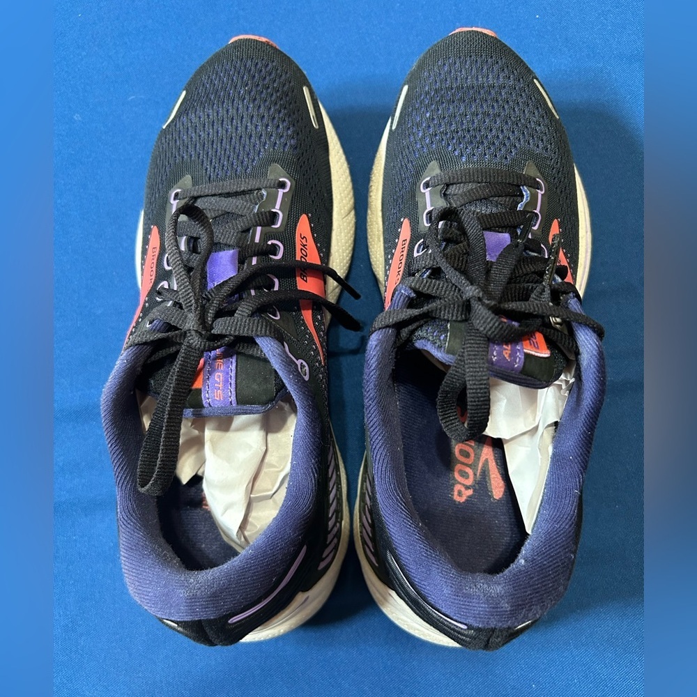 Brooks Women's Black & Coral Athletic Running Shoes - Picture 5 of 9